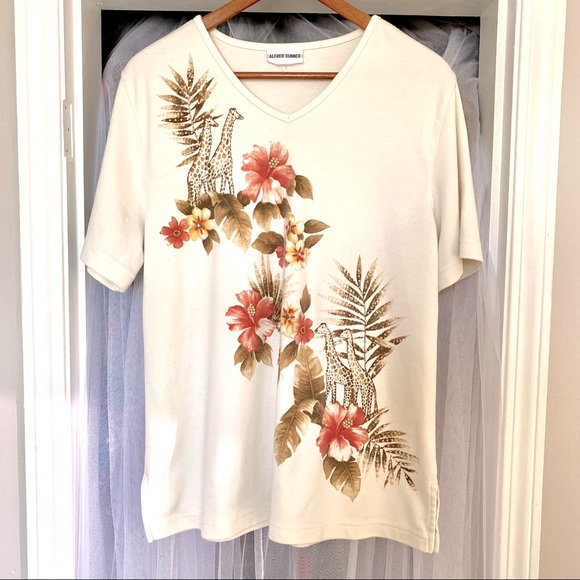 Alfred Dunner Short Sleeve T-shirt - Multicolored Giraffe Print - Picture 7 of 9